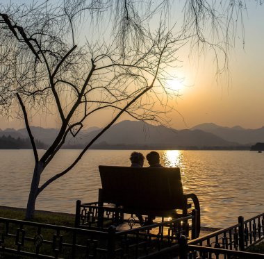 West Lake Gölü su