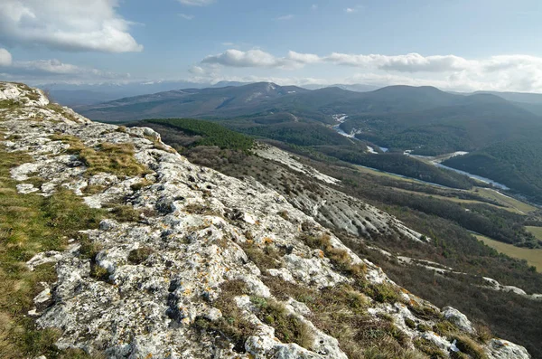 Plateau Mangup-Grünkohl auf der Krim — Stockfoto