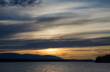 Sunset bulvarında göl Kolvitsa