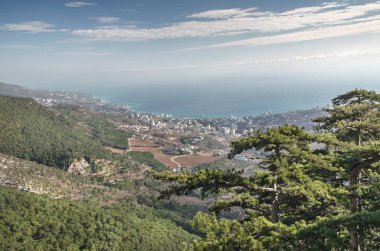 Stavri Kaya 'nın uçurumundan bak