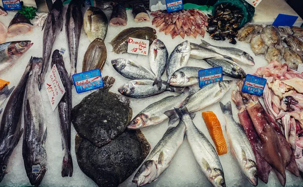 Mercado em barcelona — Fotografia de Stock