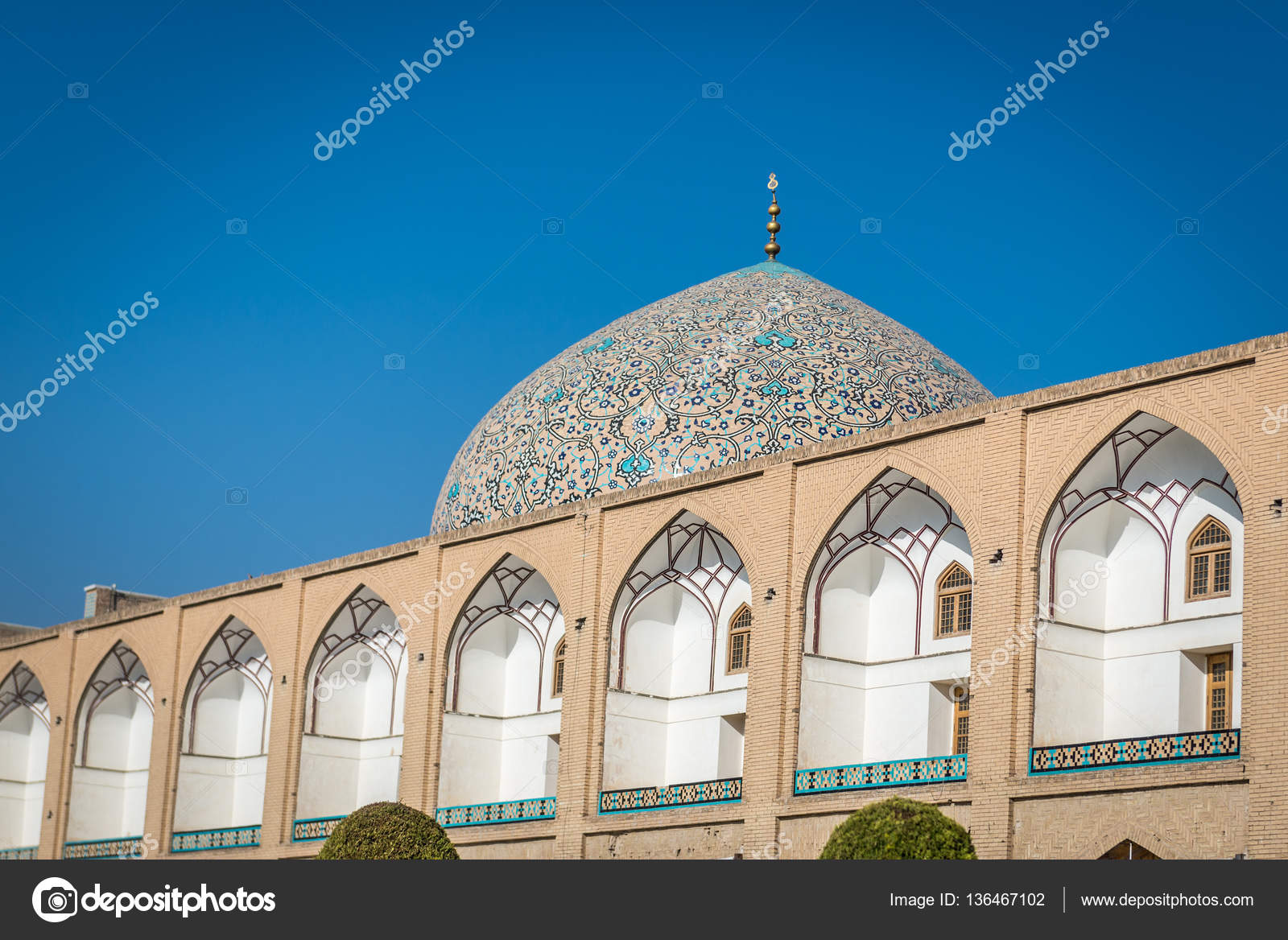 Mosque in Isfahan — Stock Photo © fotokon 136467102