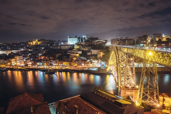 밤에 Douro 강 — 스톡 사진