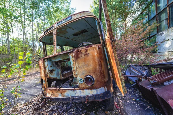 Antigua fábrica en Chernobyl Zone —  Fotos de Stock