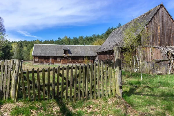 Заброшенная ферма в Польше — стоковое фото