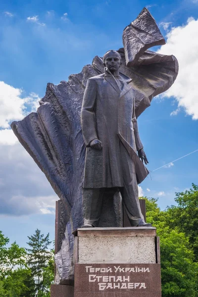 Estátua de Stepan Bandera — Fotografia de Stock