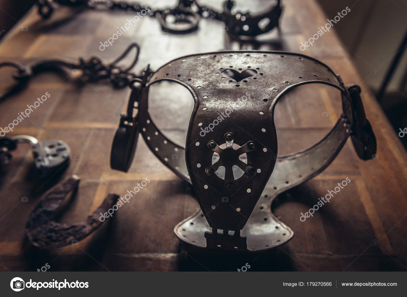 Min Barriga Jarra Cinturón de castidad fotos de stock, imágenes de Cinturón de castidad sin royalties | Depositphotos Min Barriga Jarra Cinturón de castidad fotos de stock, imágenes de Cinturón de castidad sin royalties | Depositphotos