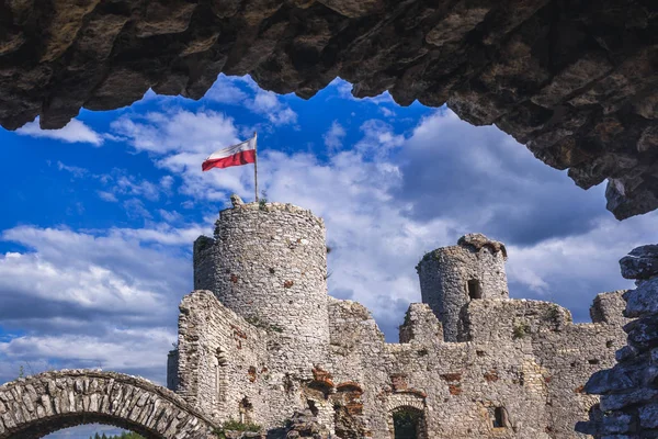 Castelo de Ogrodzieniec na Polónia — Fotografia de Stock