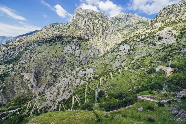 Sentiero sulla montagna sopra Kotor — Foto Stock