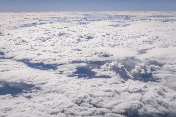 Vuelo sobre nubes — Foto de Stock