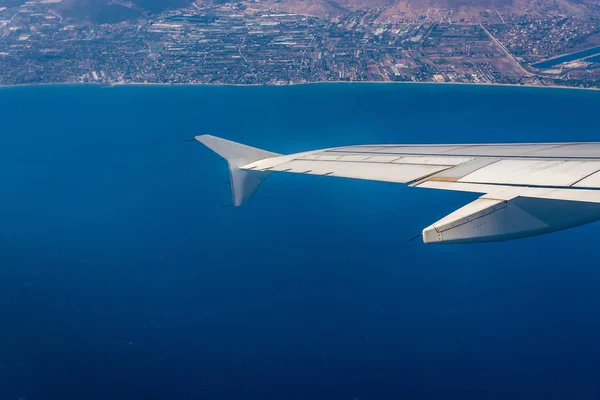 从飞机窗口看到的希腊 — 图库照片
