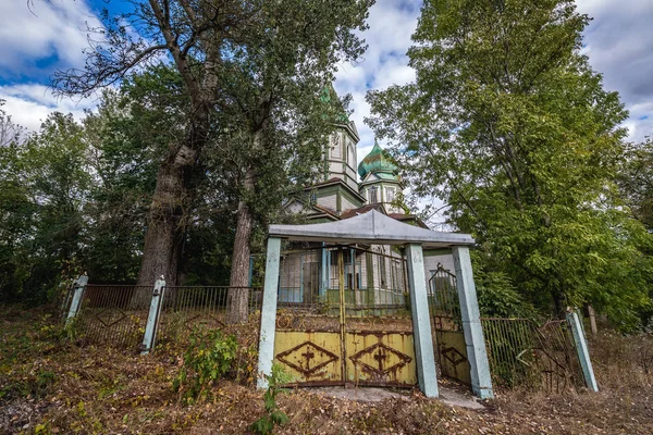 Igreja na zona de Chernobyl — Fotografia de Stock