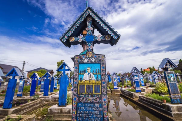 Veselý hřbitov v Rumunsku — Stock fotografie