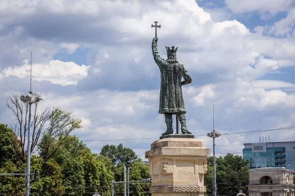 Monumento a Stefano III nella città di Chisinau — Foto Stock