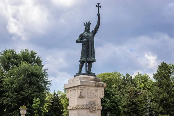 Пам "ятник Стефанові ІІІ у місті Чісінау. — стокове фото