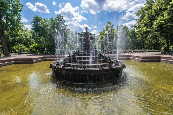 Central Park en la ciudad de Chisinau — Foto de Stock