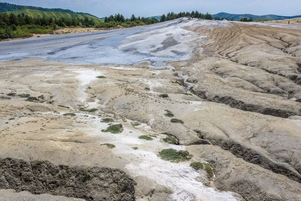 Vulcani di fango di ricerca in Romania — Foto Stock