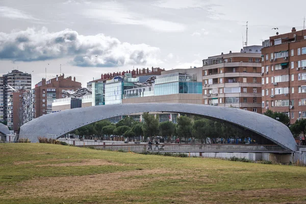 Footbridge in Madrid — Stock Photo, Image