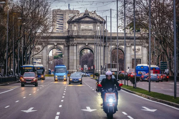 Alcalá gate i madrid — Stockfoto