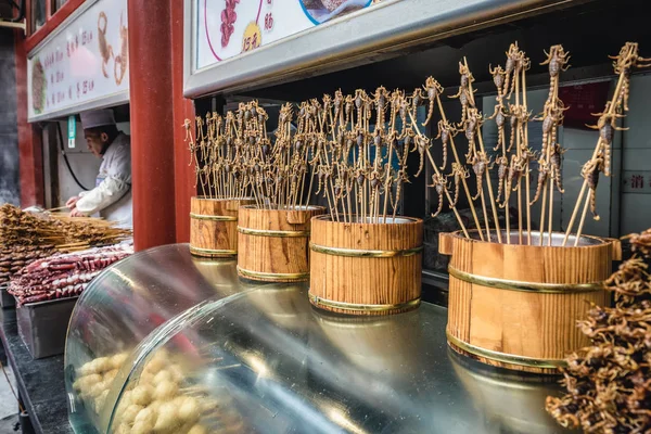 Wangfujing snack Street i Peking — Stockfoto