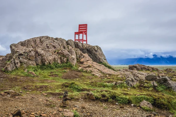 Roter Stuhl in Island — Stockfoto