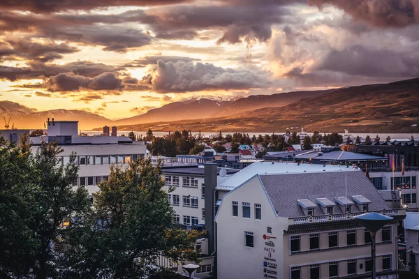 Zachód słońca w Akureyri — Zdjęcie stockowe