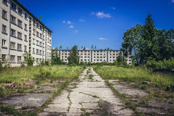 Verlaten Skrunda stad in Letland — Stockfoto