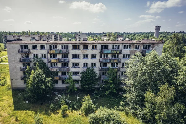 Verlaten Skrunda stad in Letland — Stockfoto