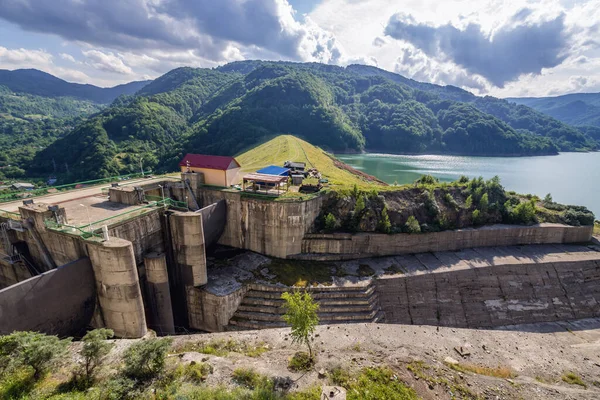 Плотина Сириу в Румынии — стоковое фото