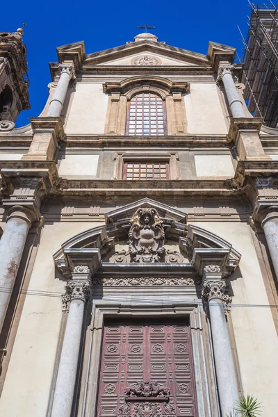 Фронтальный Фасад Порталом Римско Католической Церкви Сан Игнасио Olivella Исторической — стоковое фото