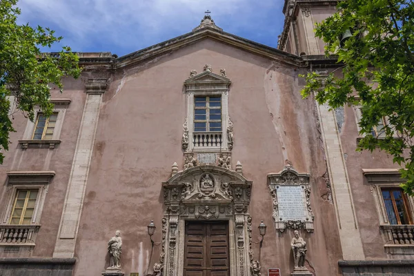 位于意大利西西里卡塔尼亚市Borgo区Cavour广场的St Agatha教堂的前视图 — 图库照片