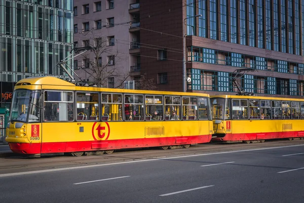 Varsovia Polonia Marzo 2019 Tranvía Con Pocas Personas Durante Las — Foto de Stock