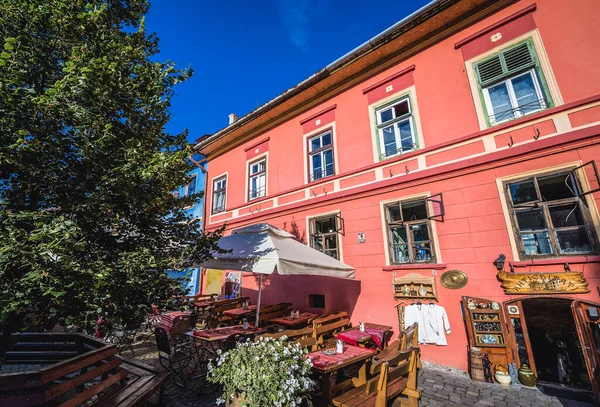 Sighisoara Rumania Julio 2016 Mesas Restaurantes Plaza Ciudadela Plaza Principal — Foto de Stock