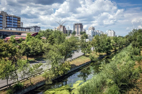 Chisinau Moldawien Juli 2019 Wohngebäude Der Albisoara Straße Und Fluss — Stockfoto