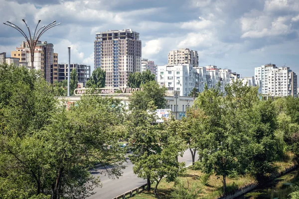 Кишинев Молдова Июля 2019 Года Жилые Здания Улице Альбишоара Реке — стоковое фото