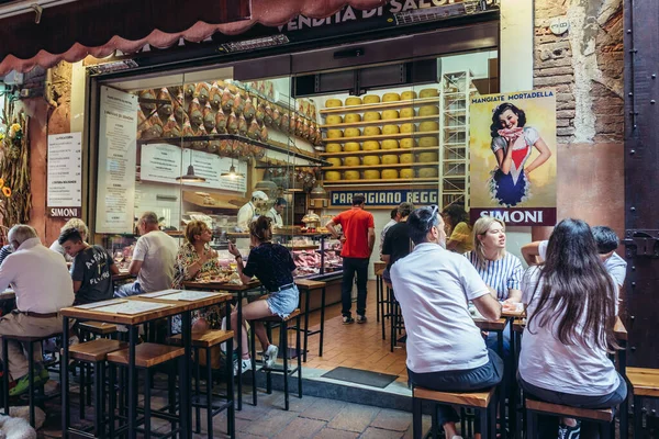 Bologna Settembre 2019 Salumeria Simoni Food Store Bar Accanto Mercato — Foto Stock