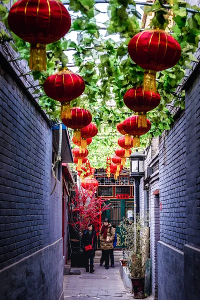 Beijing China Febrero 2019 Decoraciones Callejón Lateral Estrecho Liulichang Hutong —  Fotos de Stock