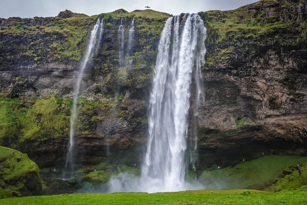 Híres Seljalandsfoss Vízesés Seljalands Folyó Része Amelynek Eredete Izlandi Eyjafjallajokull — Stock Fotó