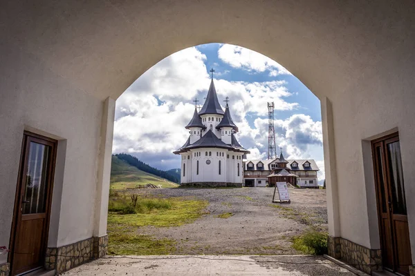 Prislop Pass Roemenië Juli 2019 Klooster Prislop Bergpas Grens Van — Stockfoto