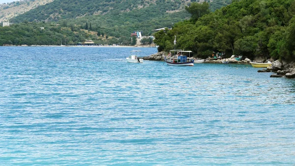 Bateau de pêche en mer Ionienne . — Photo