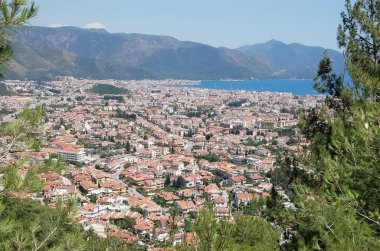 Popüler tatil Marmaris şehir panoramik manzaralı.