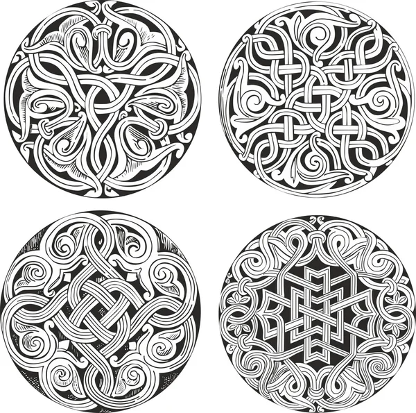 Set of round knot decorative patterns — Stock Vector