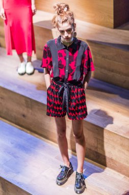 Timo Weiland sunu sırasında Nyfw 