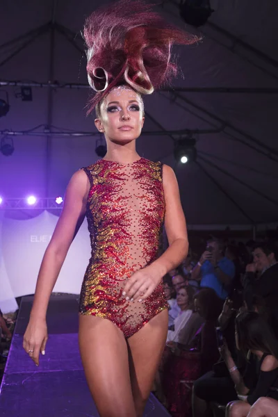 Desfile de moda de Elie Madi en Art Heart Fashion Art Basel 2016 — Foto de Stock