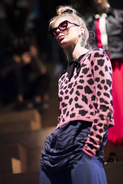 Nyfw Sprin yaz 2016'timo Weiland tanıtım