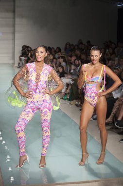 Miami moda defilesi