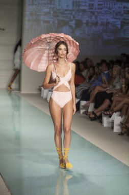 Funkshion Swimweek 2016