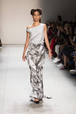 Irina Vitjaz Fashion Show Ss 2017