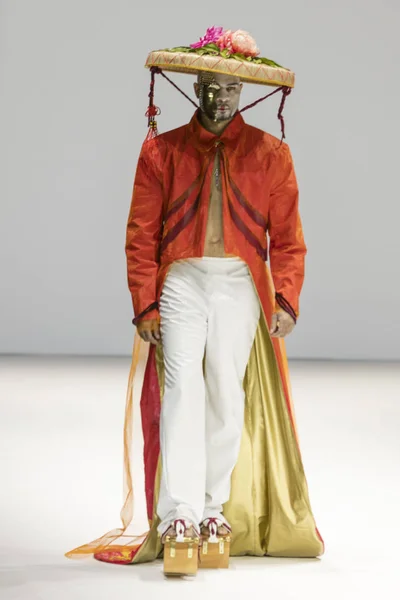 Honee defile sonbahar kış 2017