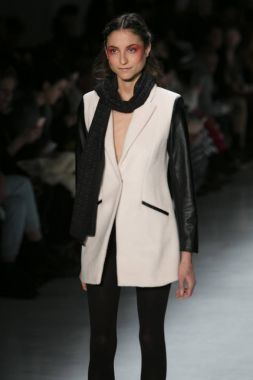 Dan Liu sonbahar kış 2017 Fashion Show 